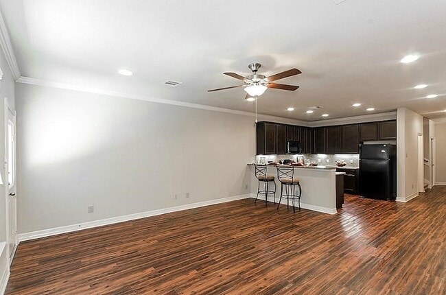 Photo - 295 Woodland Hills Dr Unidad B