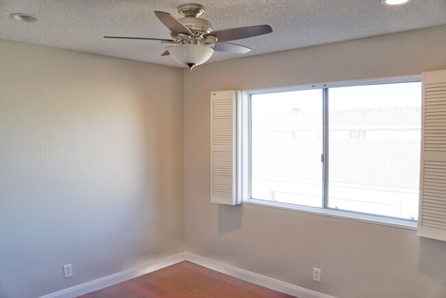 Photo - 309 Catamaran Street