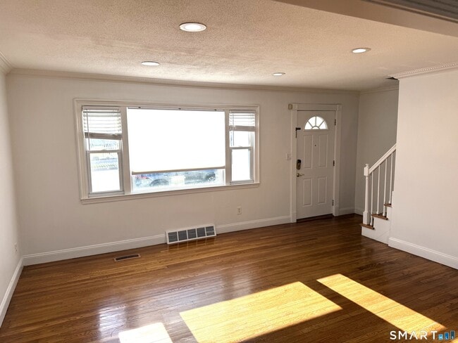 Photo - 1584 Madison Ave