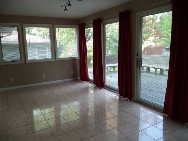 Photo - 26 Leamer Ct