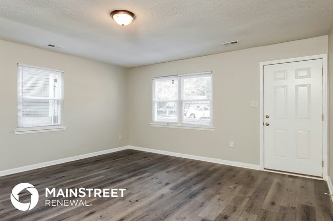 Photo - 2506 Kingdom Way