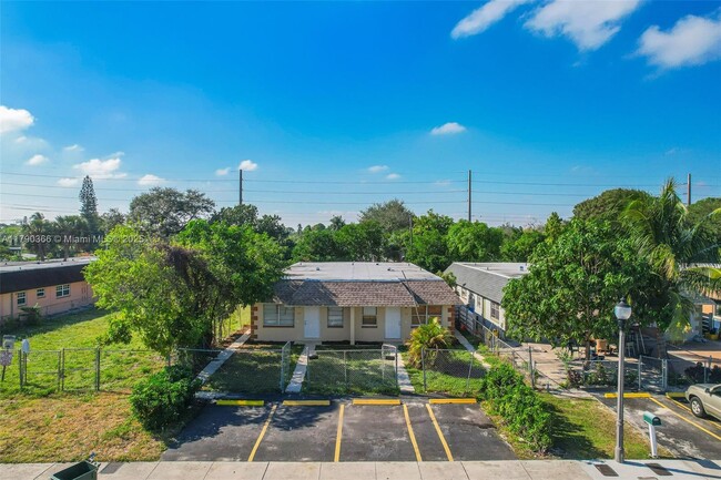 Photo - 1619-1621 NW 8th Ave Unit 1619