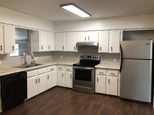 Photo - 907 N Osage Ave