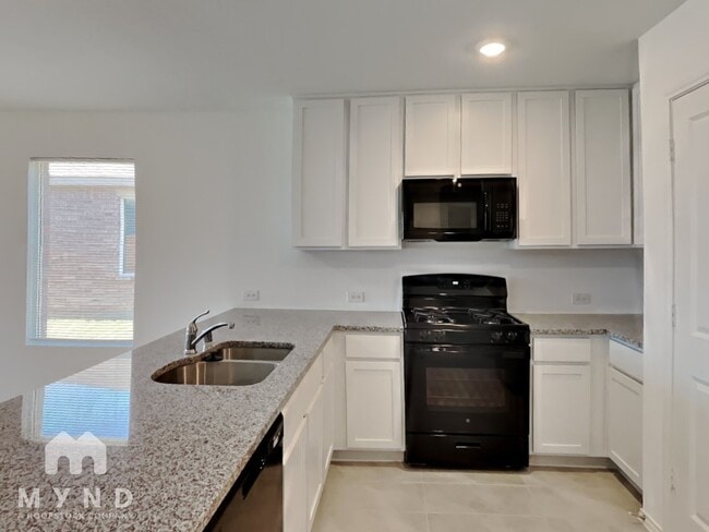 Photo - 1837 Lotus St