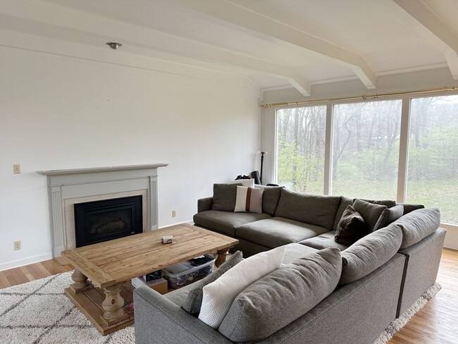 124 Mohican Pl