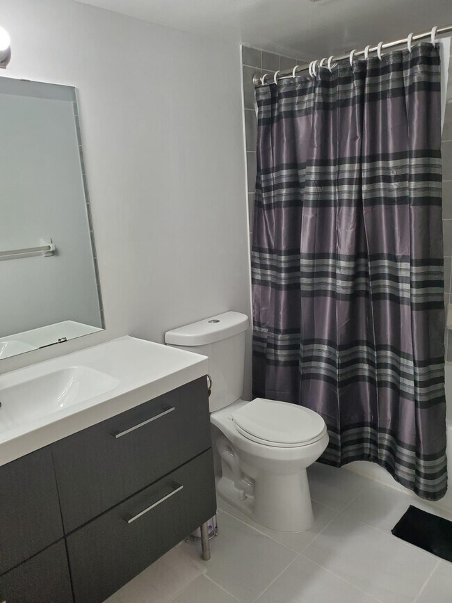Photo - 2 BED - 2 BATH - MISSISSAUGA - CONDO Unit 709