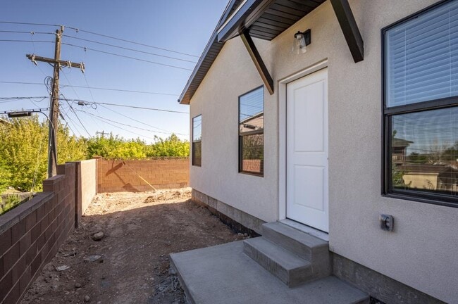 Photo - 67 E 820 S