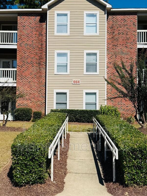 Building Photo - 664 Bartons Landing Pl Unit #10 Rental