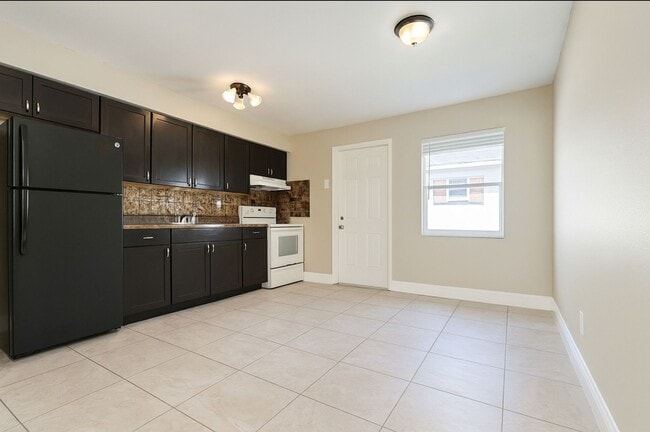 Building Photo - 5417/5419 Fourth Ave Unit 5417