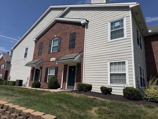 Building Photo - 11620 Tomahawk Creek Pkwy Unit 11620_TOMAHAWK