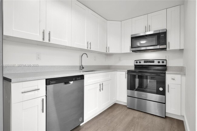 Photo - 1620 NW 18th St Unit 301