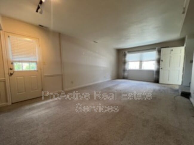 Photo - 3021 Luxembourg St