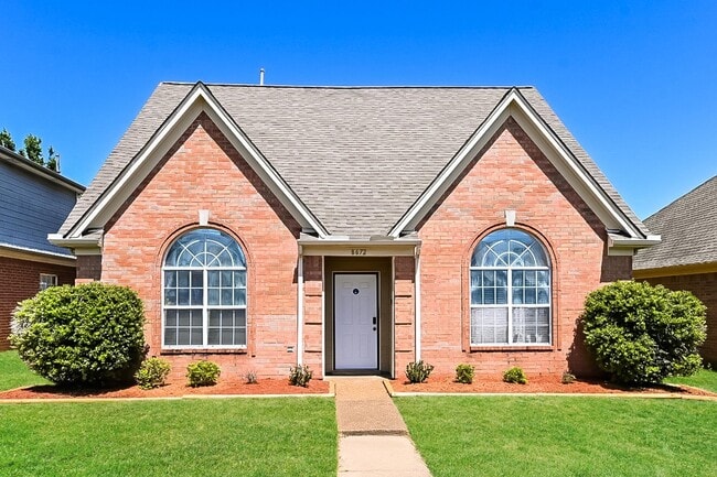 Building Photo - 8672 Overcup Oaks Dr