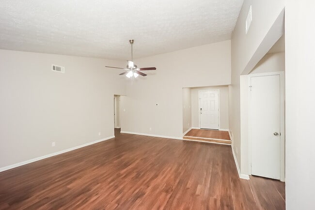 Photo - 67 Burnham Cir
