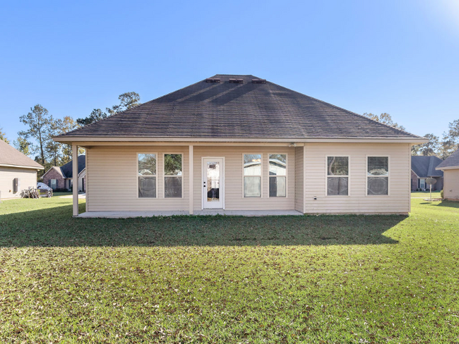 Photo - 42189 Broad Walk Ave House