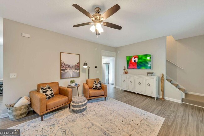 Photo - 19 Moonlight Dr SE