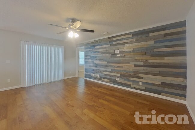77094 Crosscut Wy