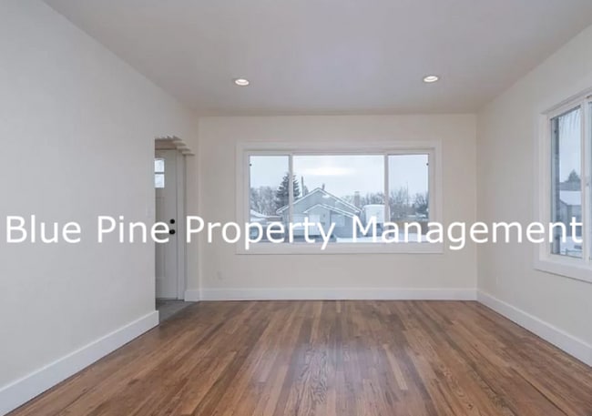 Photo - 375 W 18th St