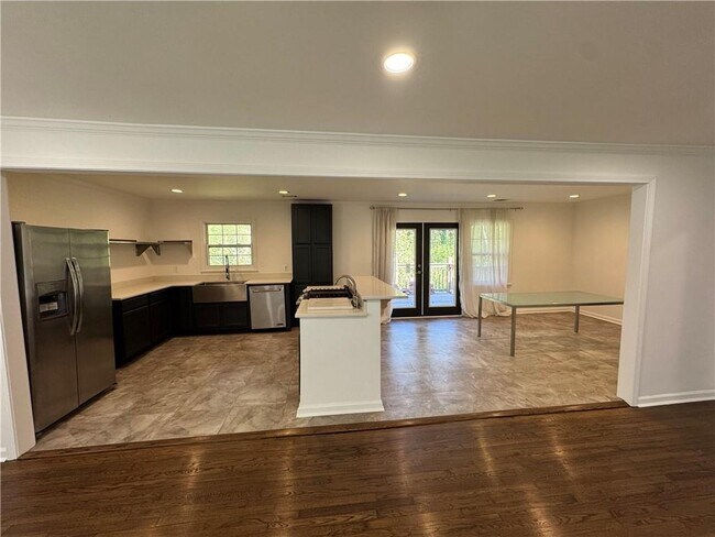 995 Fleetwood Cir SW