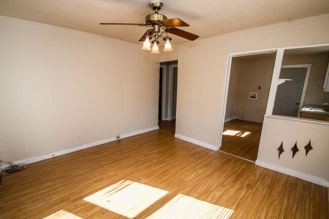 Photo - Cozy 2 Br/1 Ba Home Near At&t Center