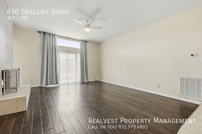 Photo - 830 Seacliff Dr
