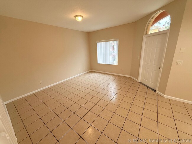 Photo - 905 N Santa Catalina Cir