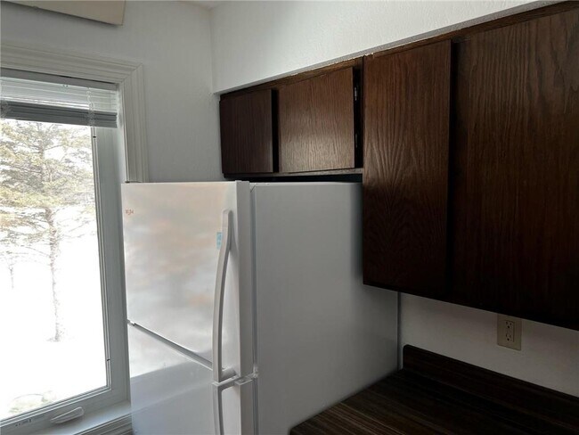 Photo - 300 Highland Ct