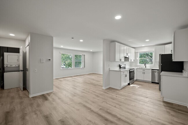 Photo - Chestnut Oaks Apartments