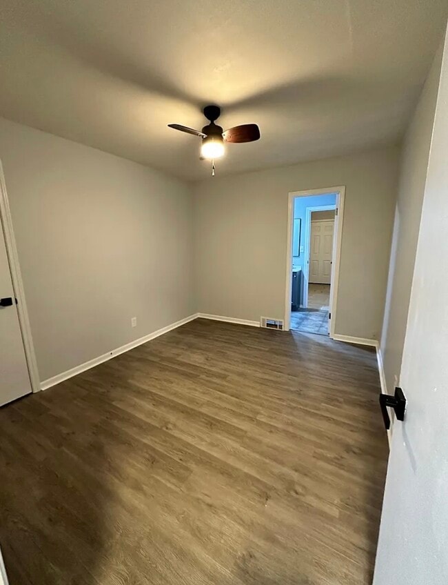 Photo - 116 E Pk Ln St