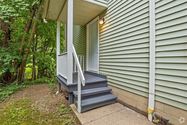 Building Photo - 109-111-111 Stonecliff Dr Rental