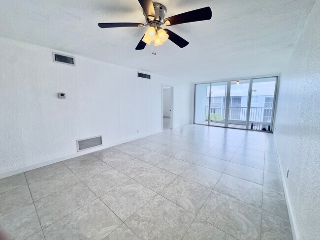 2016 S Federal Hwy Unit 2016 S Federal Hwy, Boynton Beach FL 33435