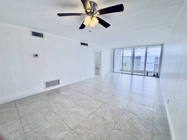 Photo - 2016 S Federal Hwy Unit 2016 S Federal Hwy, Boynton Beach FL 33435