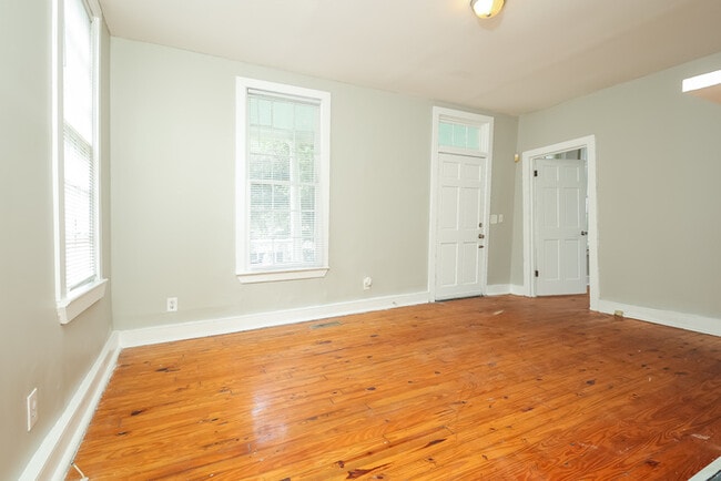 Photo - Classic 2-Bedroom Home in Downtown Charleston