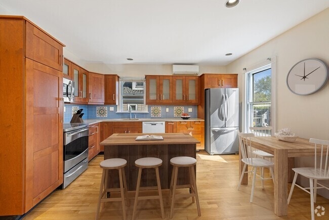 Building Photo - 124 Boston Ave Unit 2 Rental