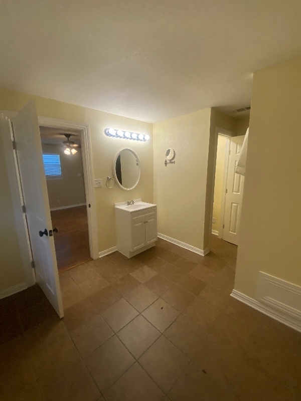 Photo - 1729 Chip-N-Dale Dr
