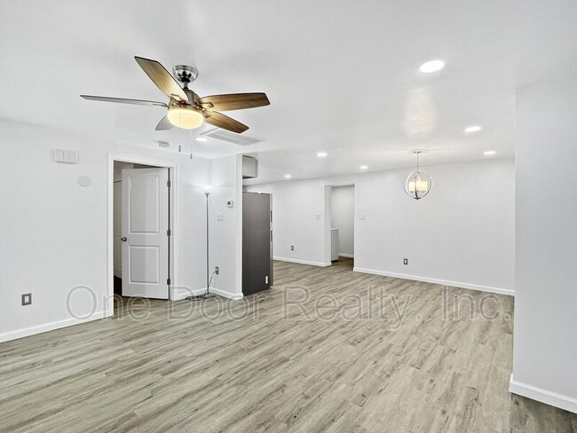 Photo - 8611 Richmond Rd