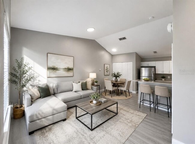 Photo - 9160 Lake Chase Island Way Unidad 9160