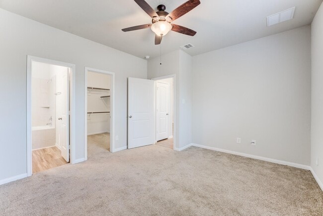 Building Photo - 5842 Adelaide River Dr