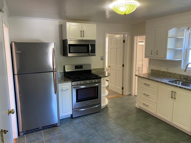 Photo - 81 Soundview Ave Apartment Unit 1