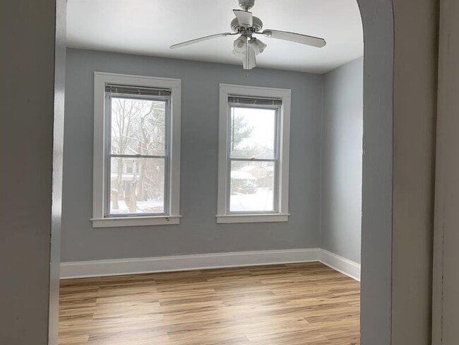 Photo - 322 Woodlawn Rd Condo