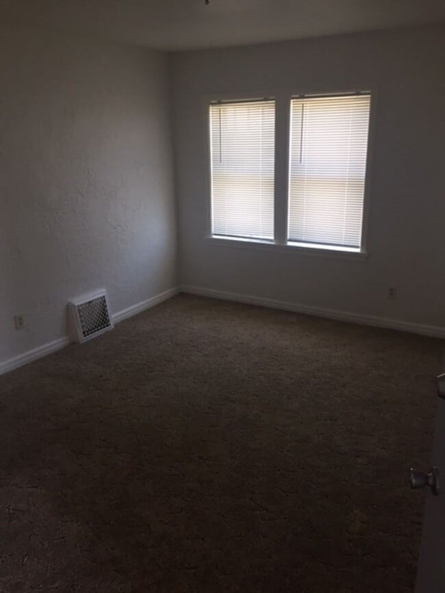 Photo - 5 E Kansas City St Unit APT 1