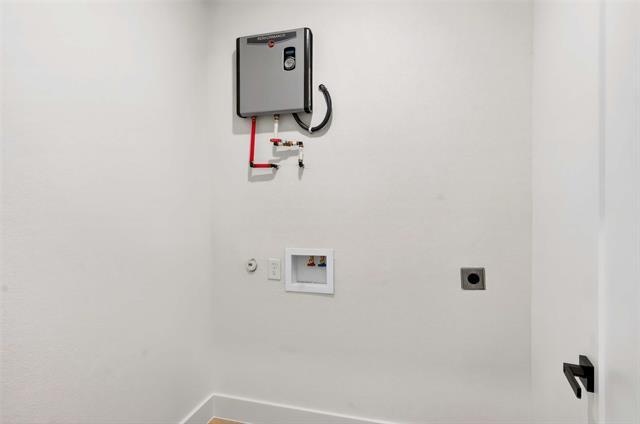 Photo - 435 W 9th St