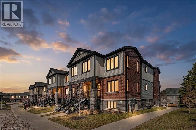 Photo - 160 Rochefort St.