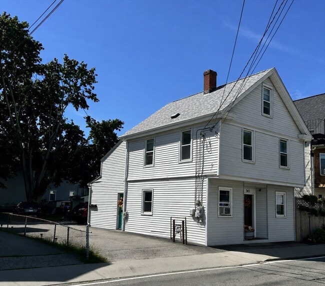Building Photo - 345 Child St Unit 2