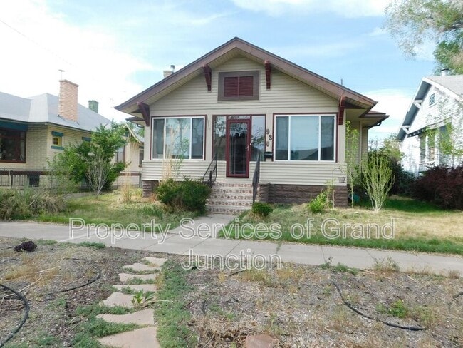 Building Photo - 930 Ouray Ave