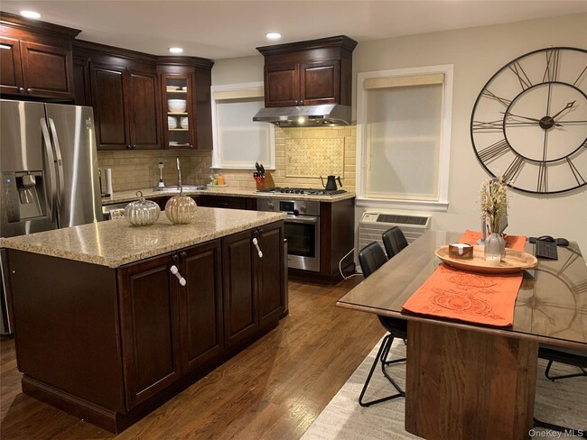 Photo - 8 Blackford Ave