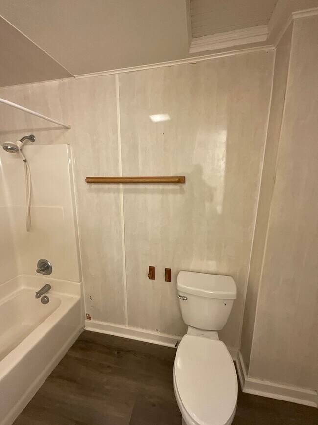 Photo - 604 Adams Ave Unit Apt A