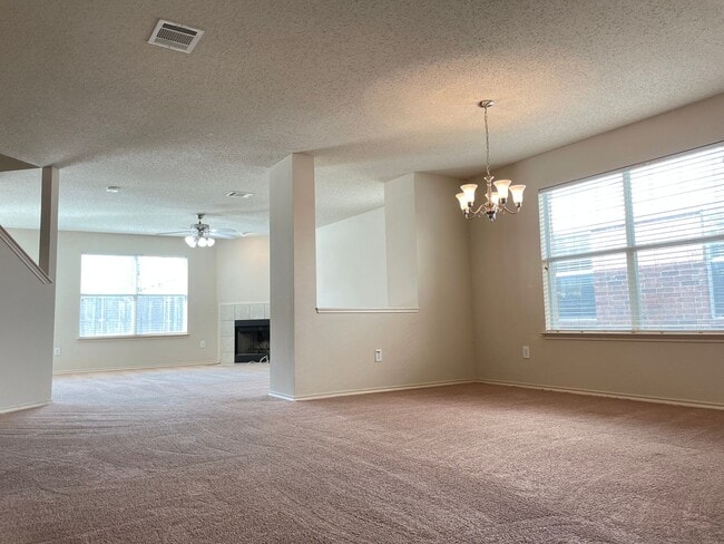 Photo - Keller ISD-5 BED, 4 BATH-AMAZING PRICE!