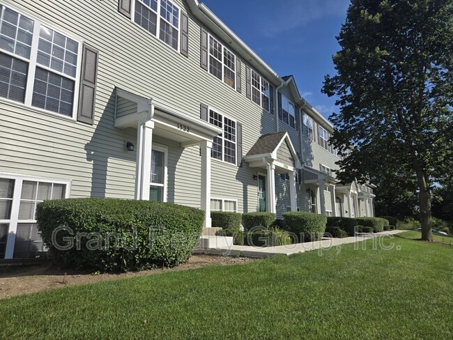 Building Photo - 1522 W Turtle Creek Ln Rental