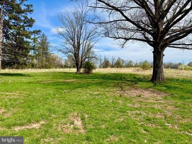 Photo - 330 Gilbertsville Rd